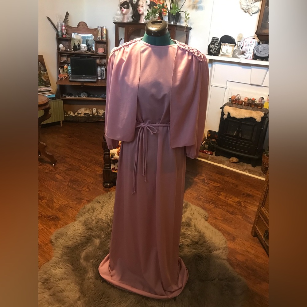 Adorable 1970’s maxi dress with jacket!
